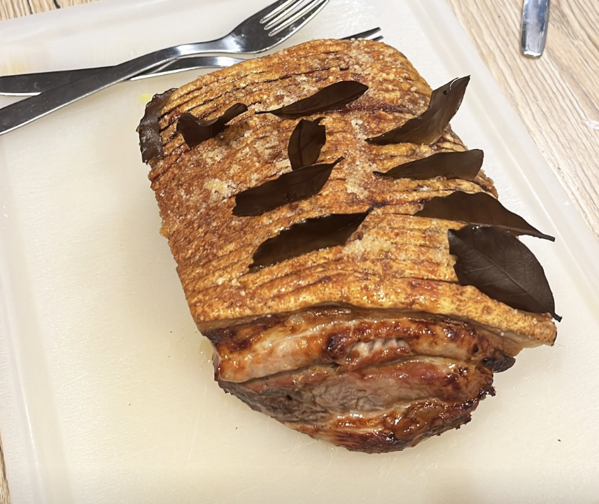 Flæskesteg med sprøde svær i airfryer: saftig og fyldt med smag